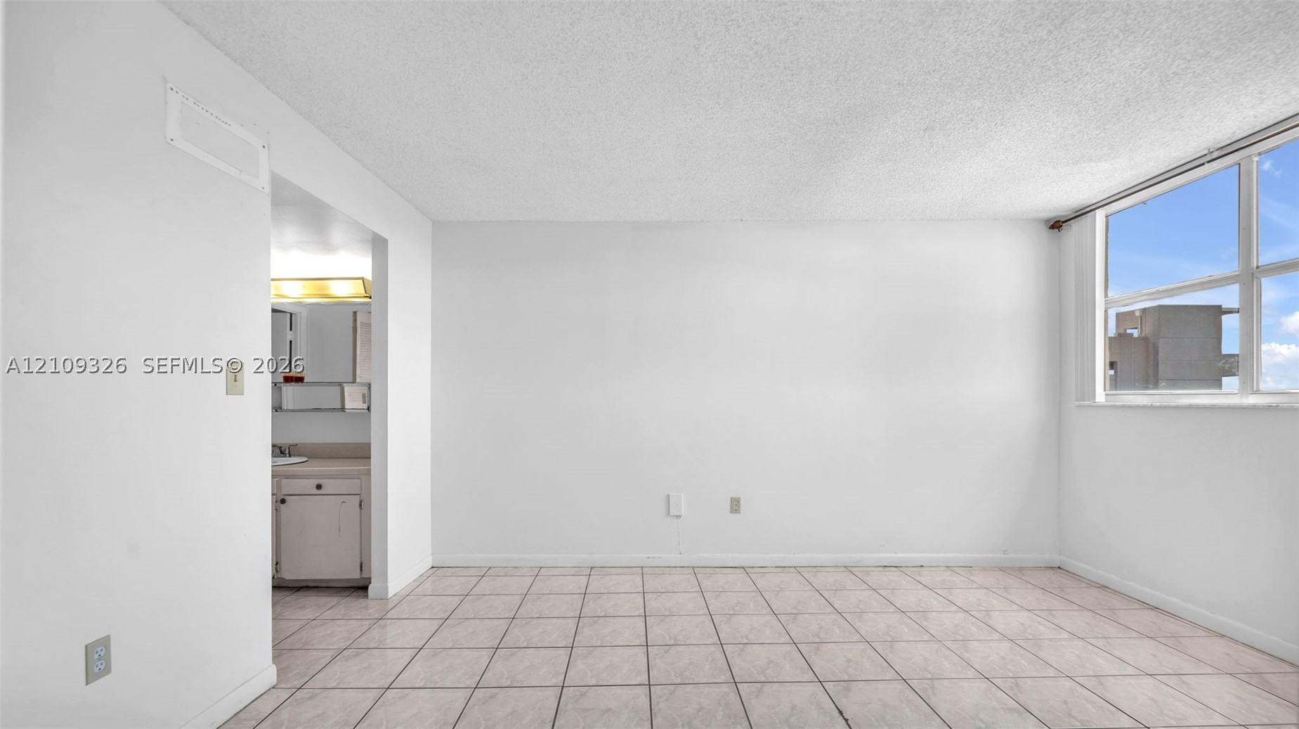 4675 W 18th Ct #612, Hialeah FL 33012