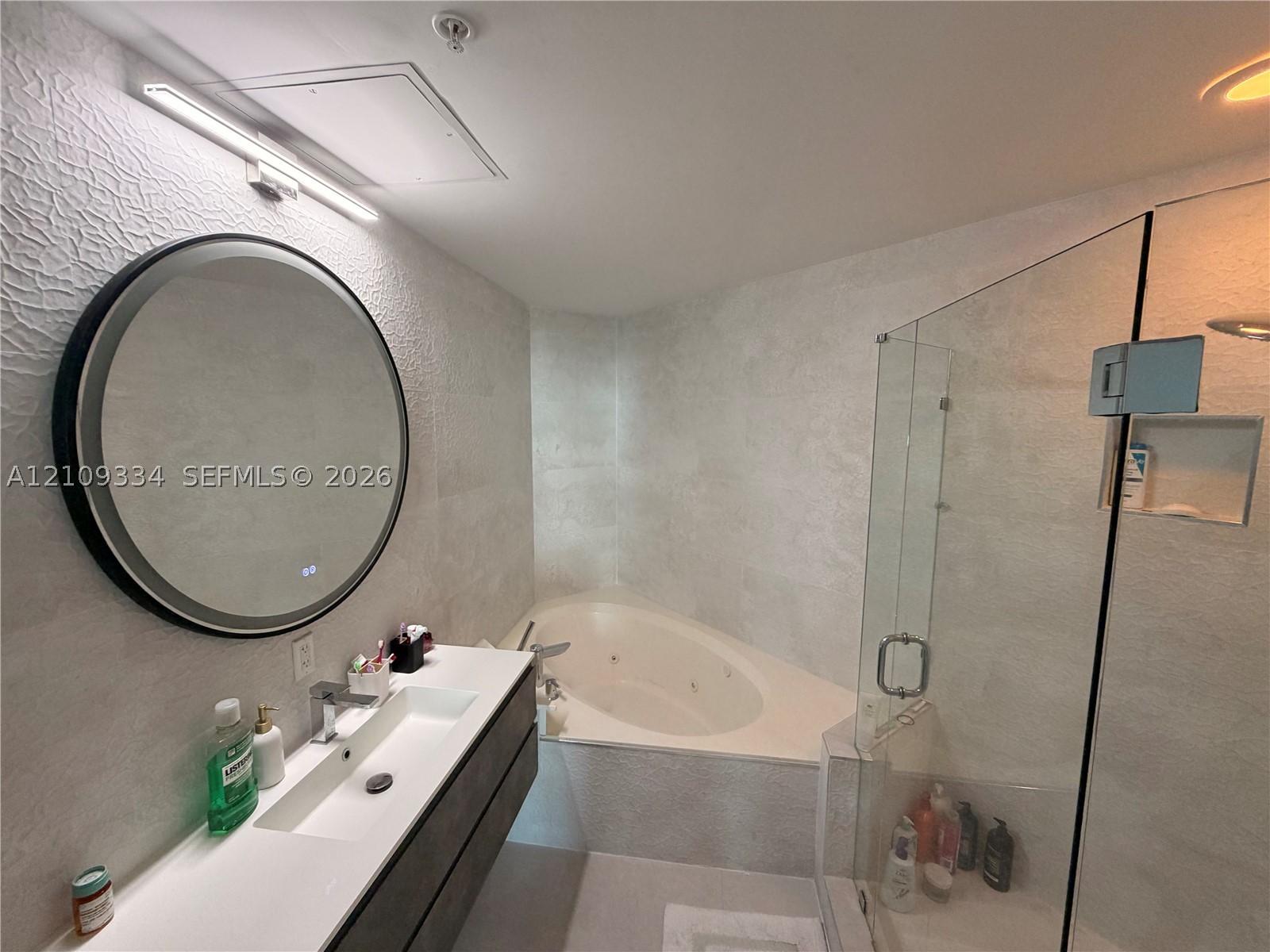 60 SW 13th St #5216, Miami FL 33130