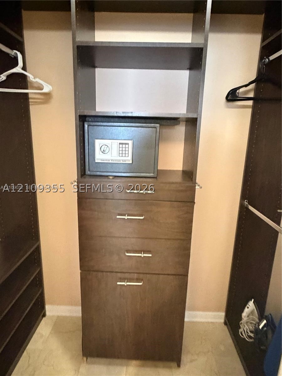 6365 Collins Ave #906, Miami Beach FL 33141
