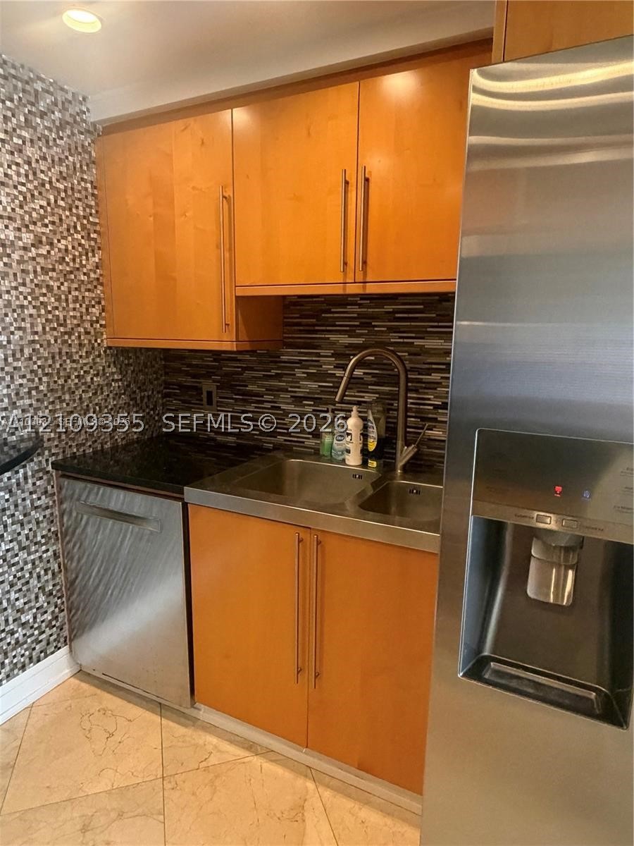 6365 Collins Ave #906, Miami Beach FL 33141