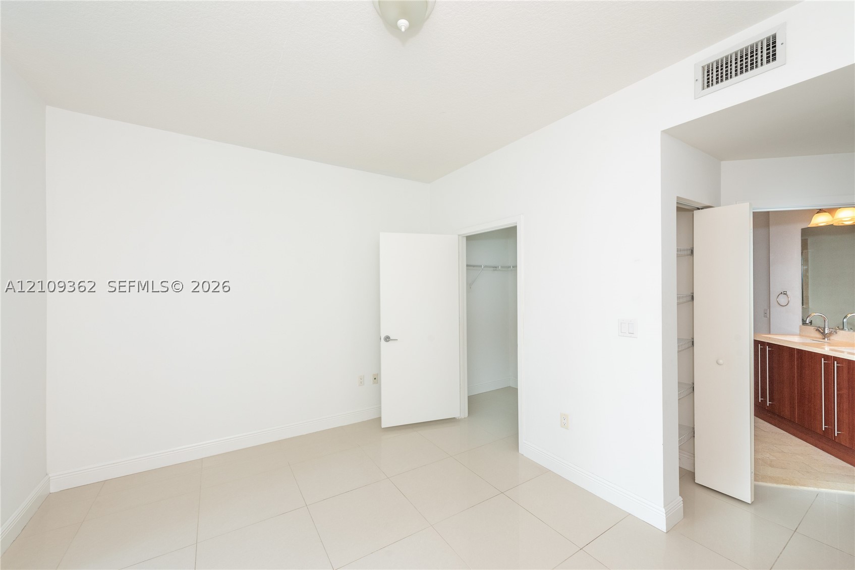 79 SW 12th St #1107-S, Miami FL 33130
