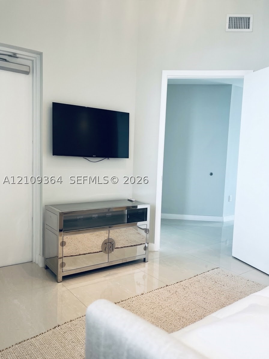 2020 N Bayshore Dr #3304, Miami FL 33137