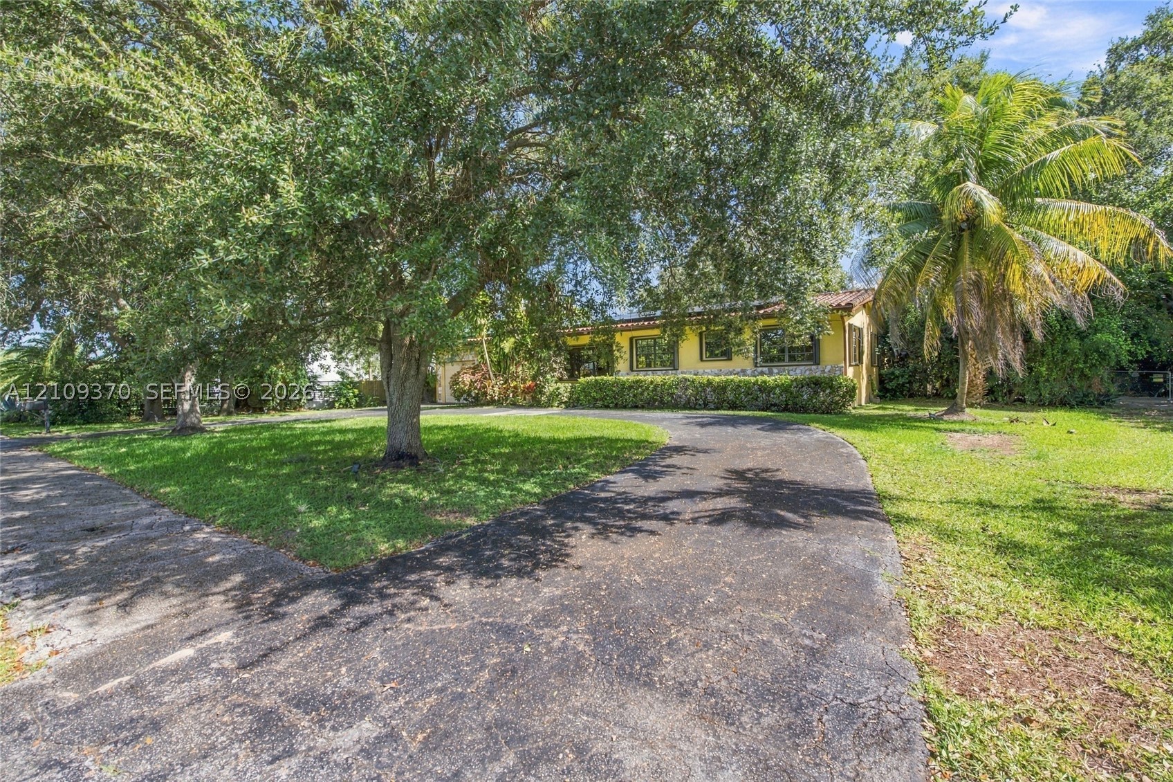 6445 SW 99th Ave, Miami FL 33173
