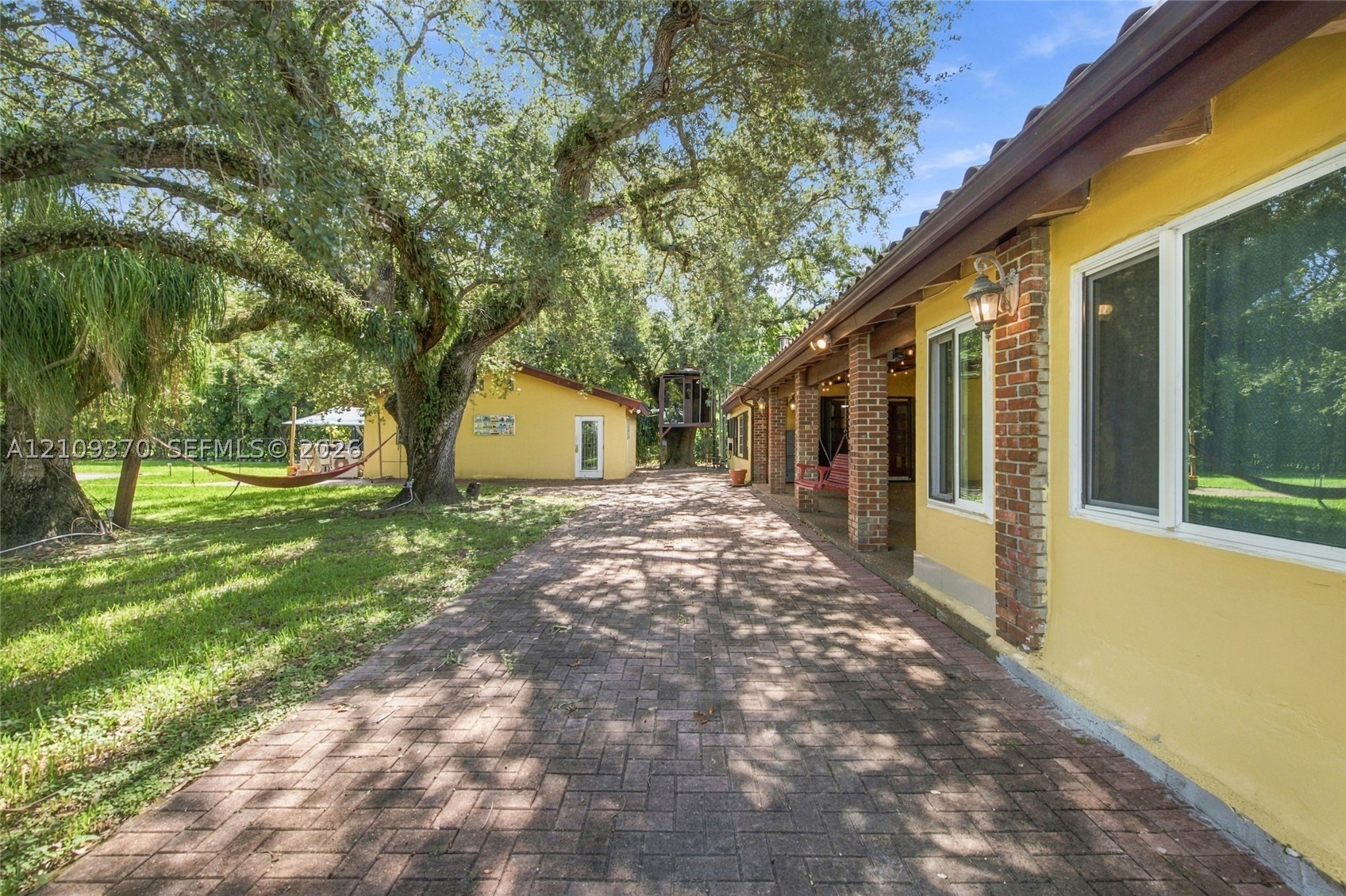 6445 SW 99th Ave, Miami FL 33173
