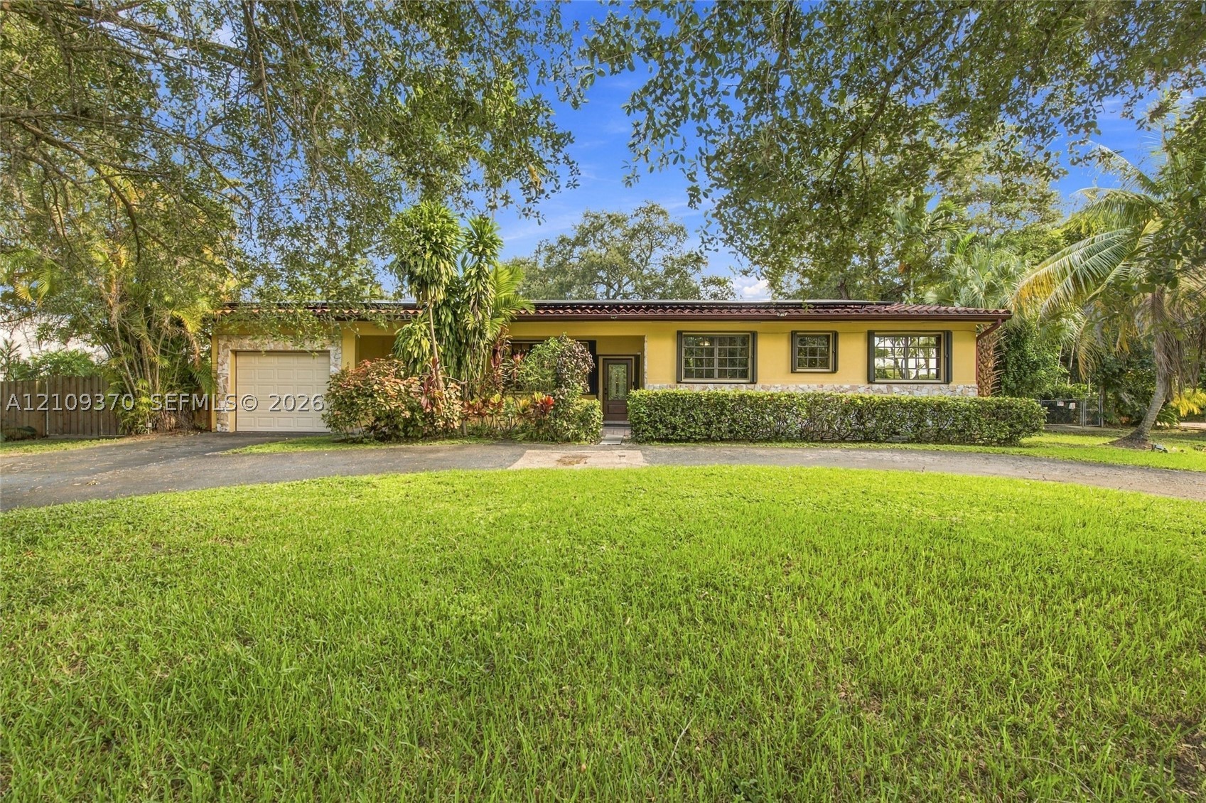 6445 SW 99th Ave, Miami FL 33173