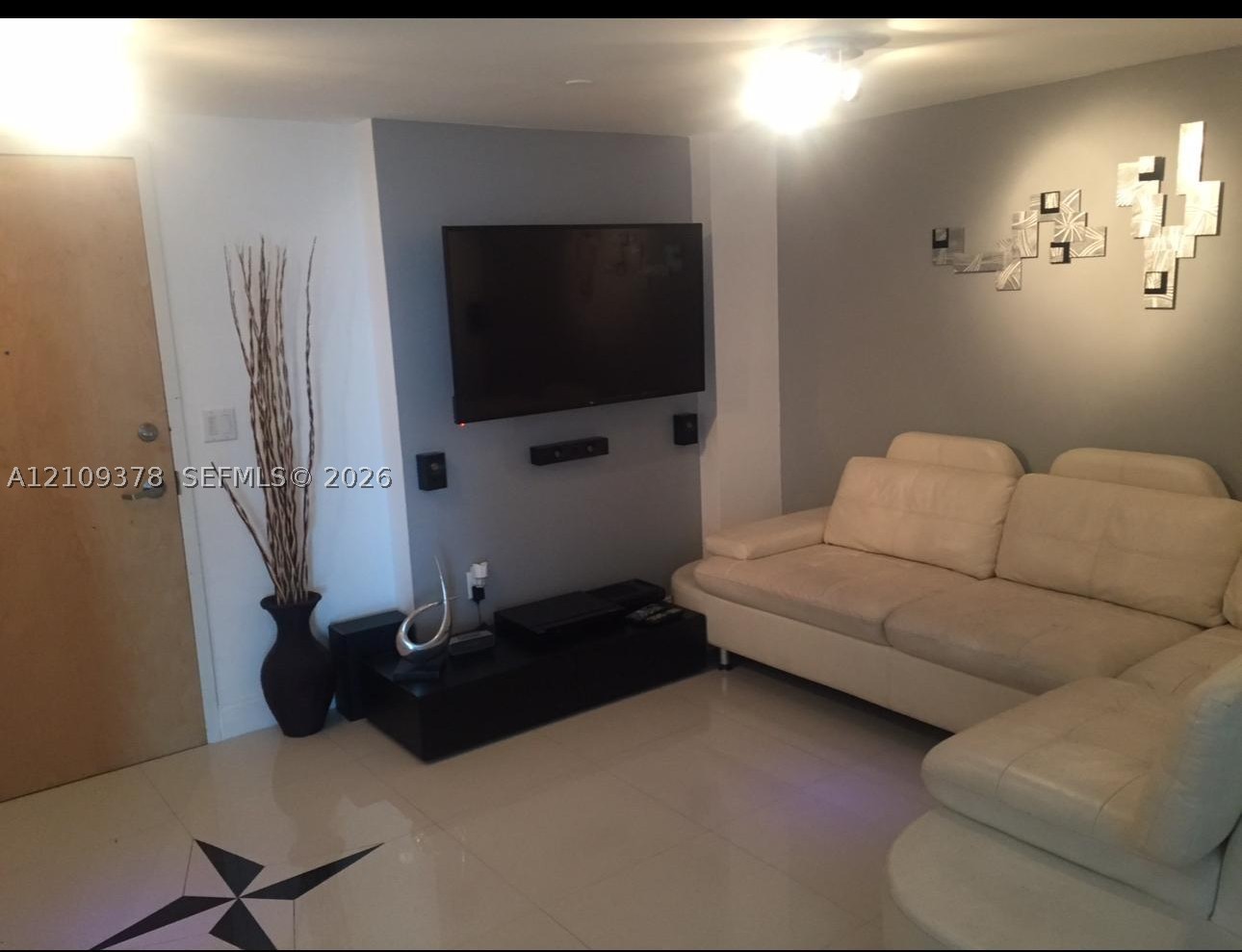 350 S Miami Ave #2207, Miami FL 33130