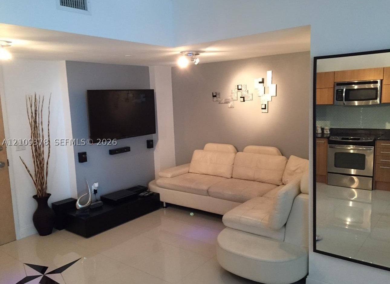 350 S Miami Ave #2207, Miami FL 33130