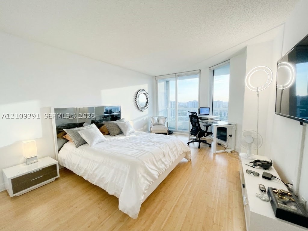 21055 Yacht Club Dr #2708, Aventura FL 33180
