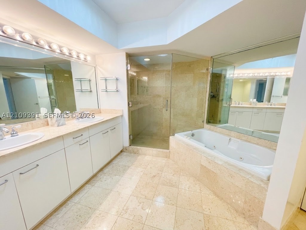 21055 Yacht Club Dr #2708, Aventura FL 33180