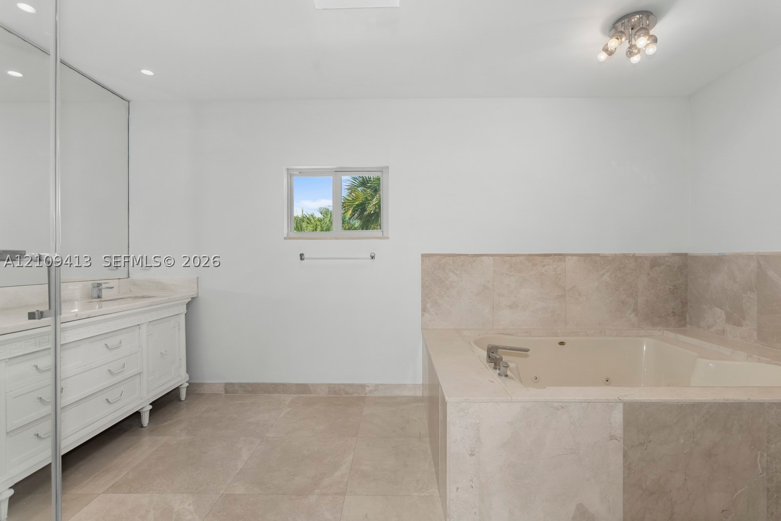 3226 NE 168th St, North Miami Beach FL 33160