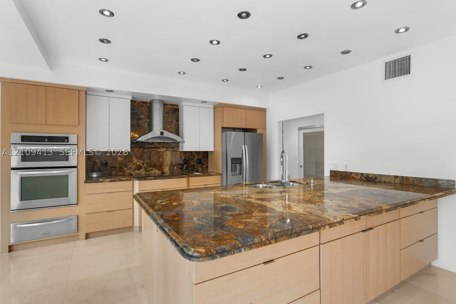 3226 NE 168th St, North Miami Beach FL 33160