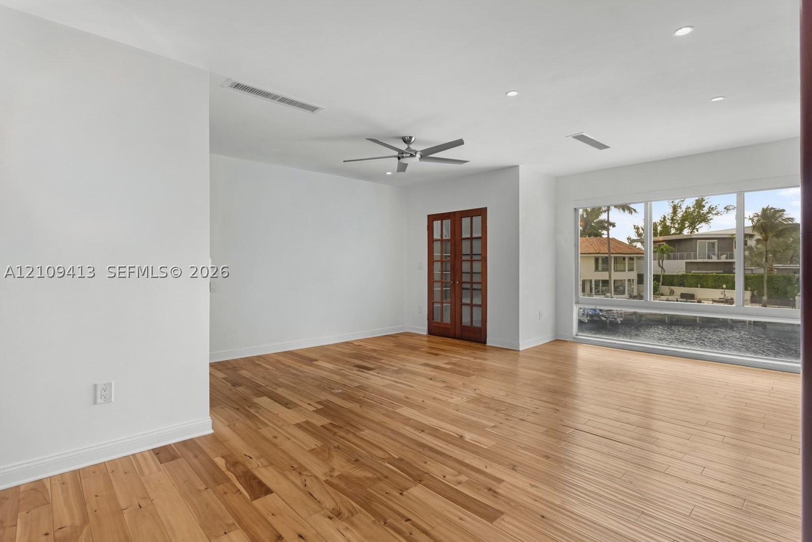 3226 NE 168th St, North Miami Beach FL 33160
