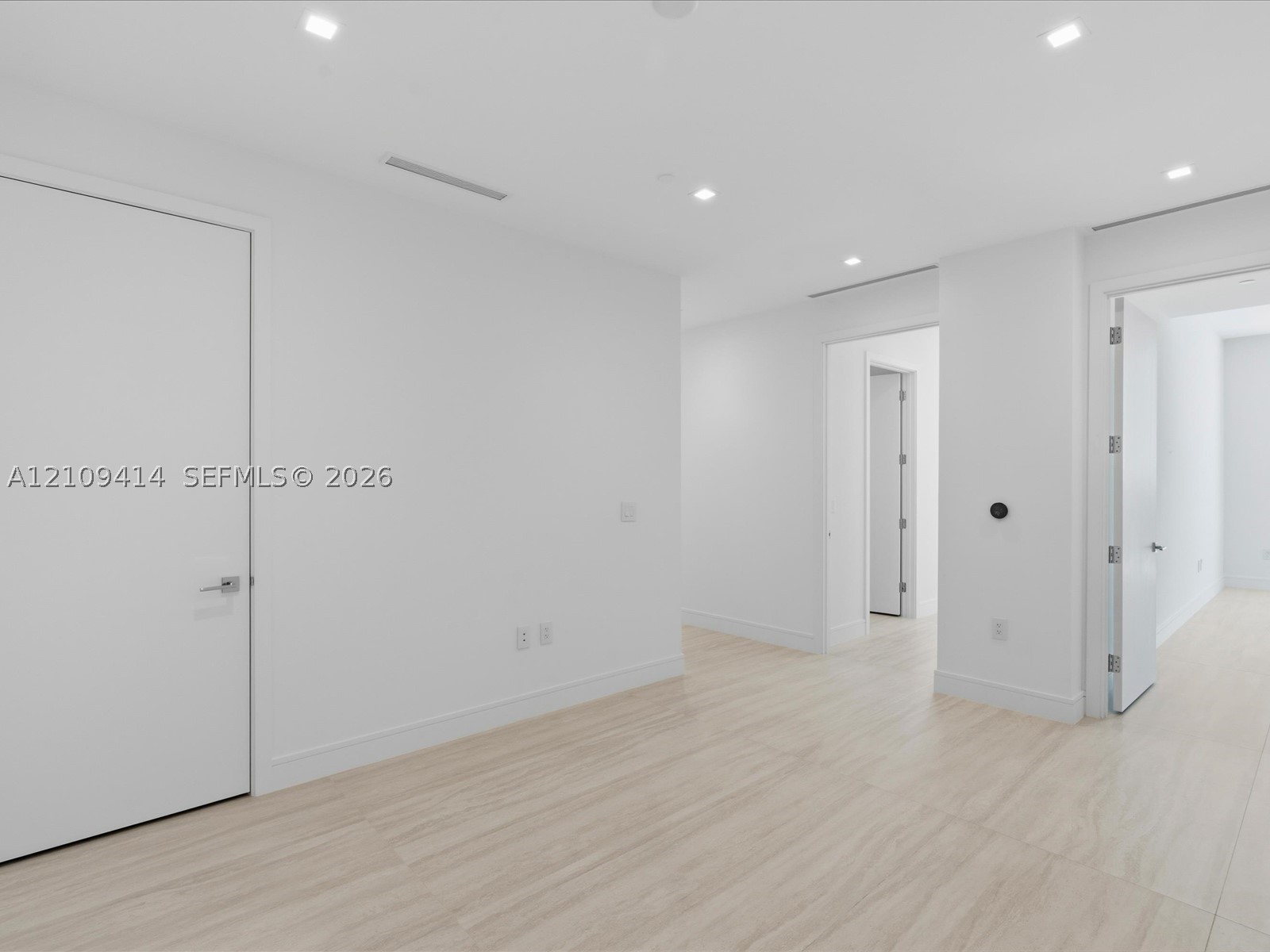 2411 Laguna circle #3101, North Miami FL 33181
