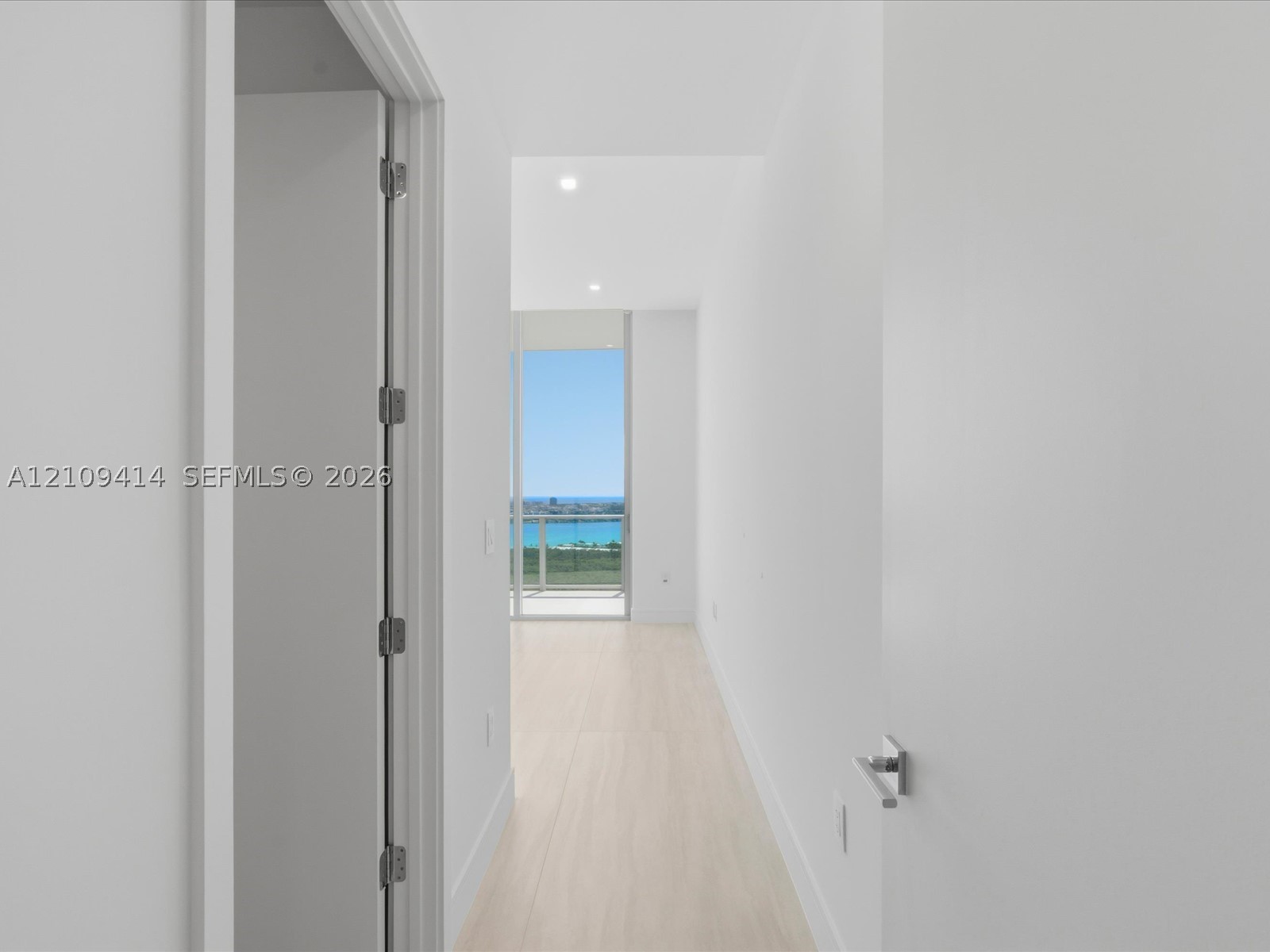 2411 Laguna circle #3101, North Miami FL 33181