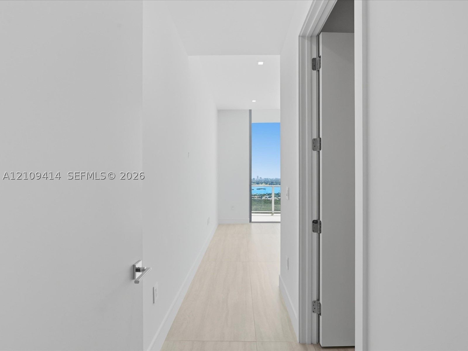 2411 Laguna circle #3101, North Miami FL 33181