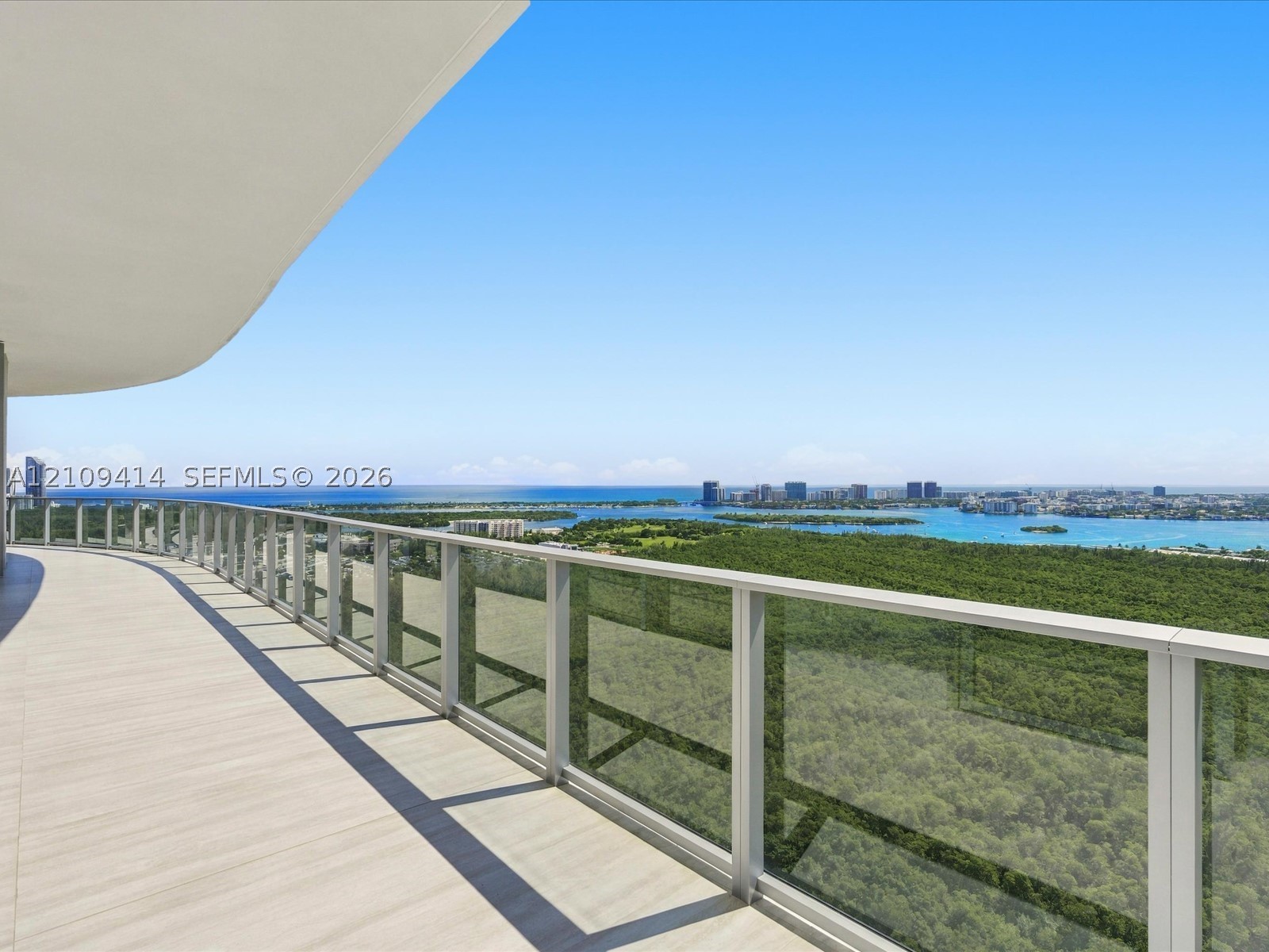 2411 Laguna circle #3101, North Miami FL 33181