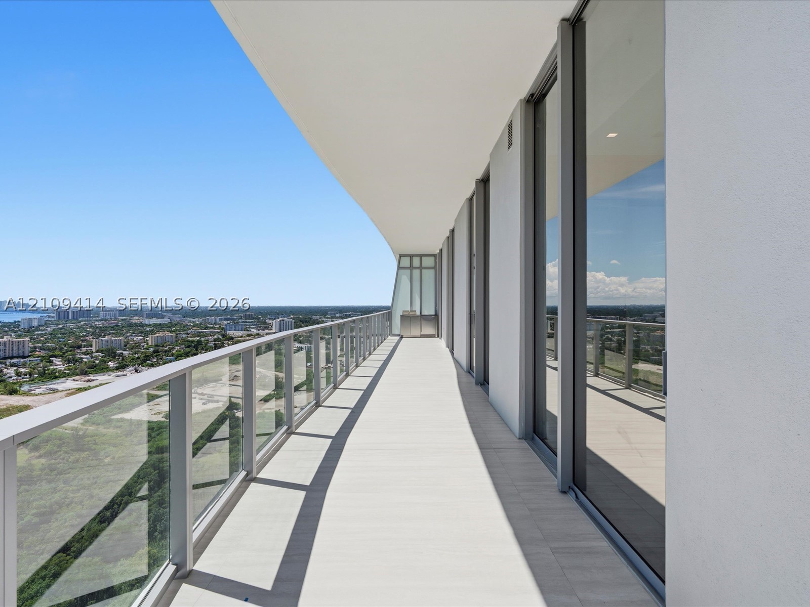 2411 Laguna circle #3101, North Miami FL 33181