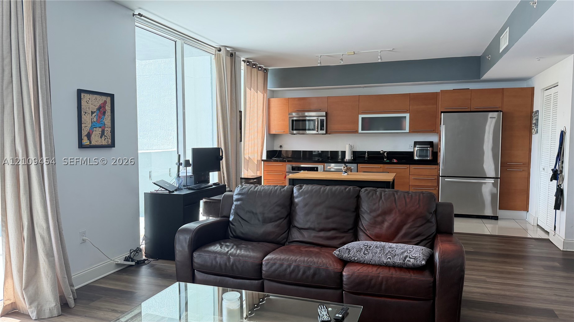 244 Biscayne Blvd #2807, Miami FL 33132