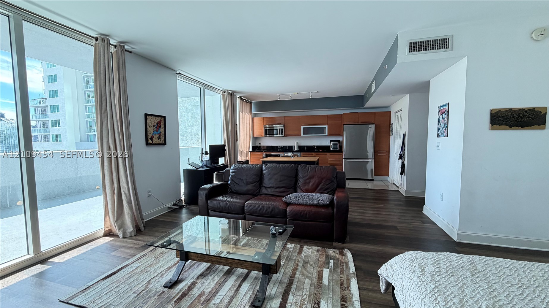 244 Biscayne Blvd #2807, Miami FL 33132