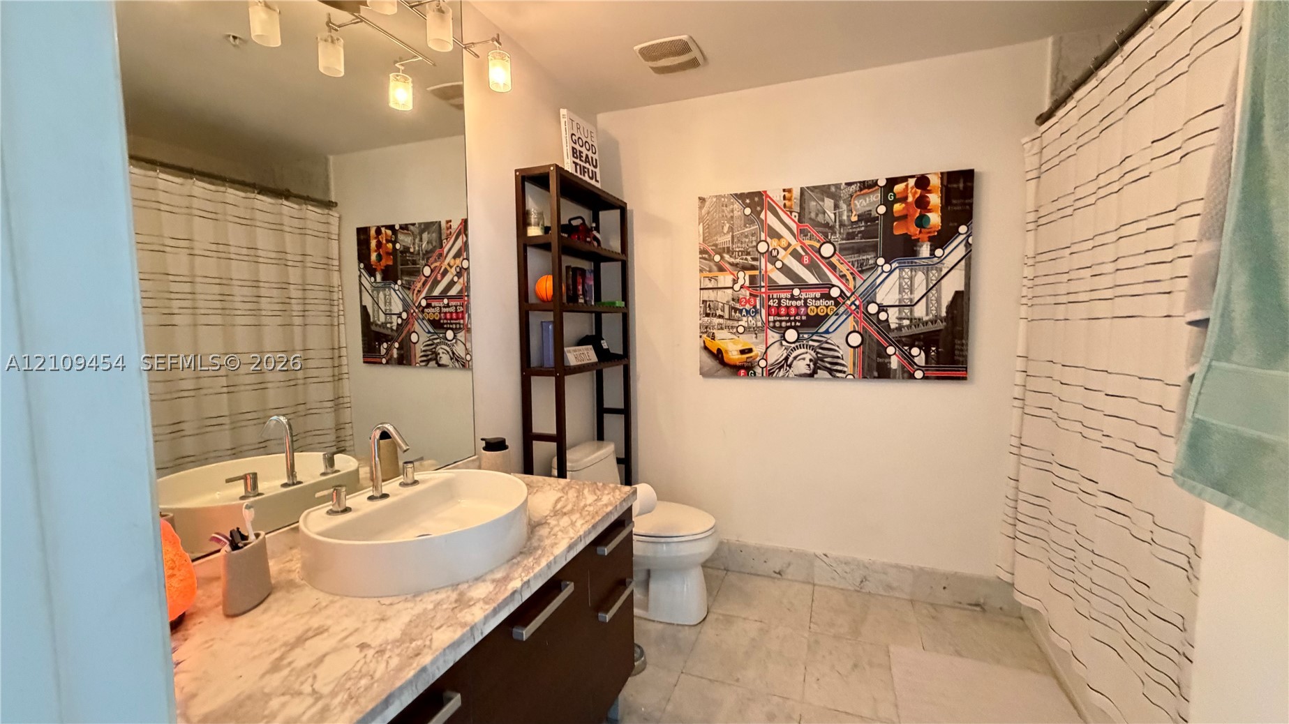 244 Biscayne Blvd #2807, Miami FL 33132