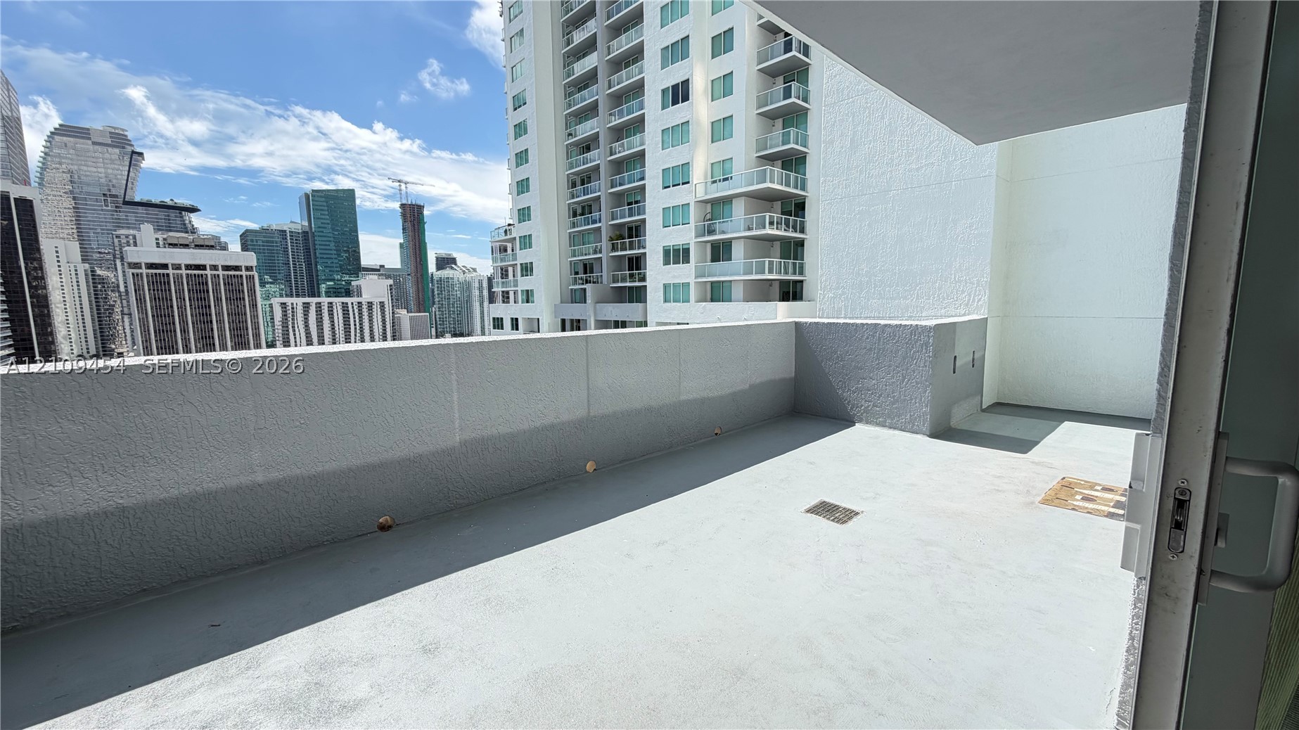 244 Biscayne Blvd #2807, Miami FL 33132