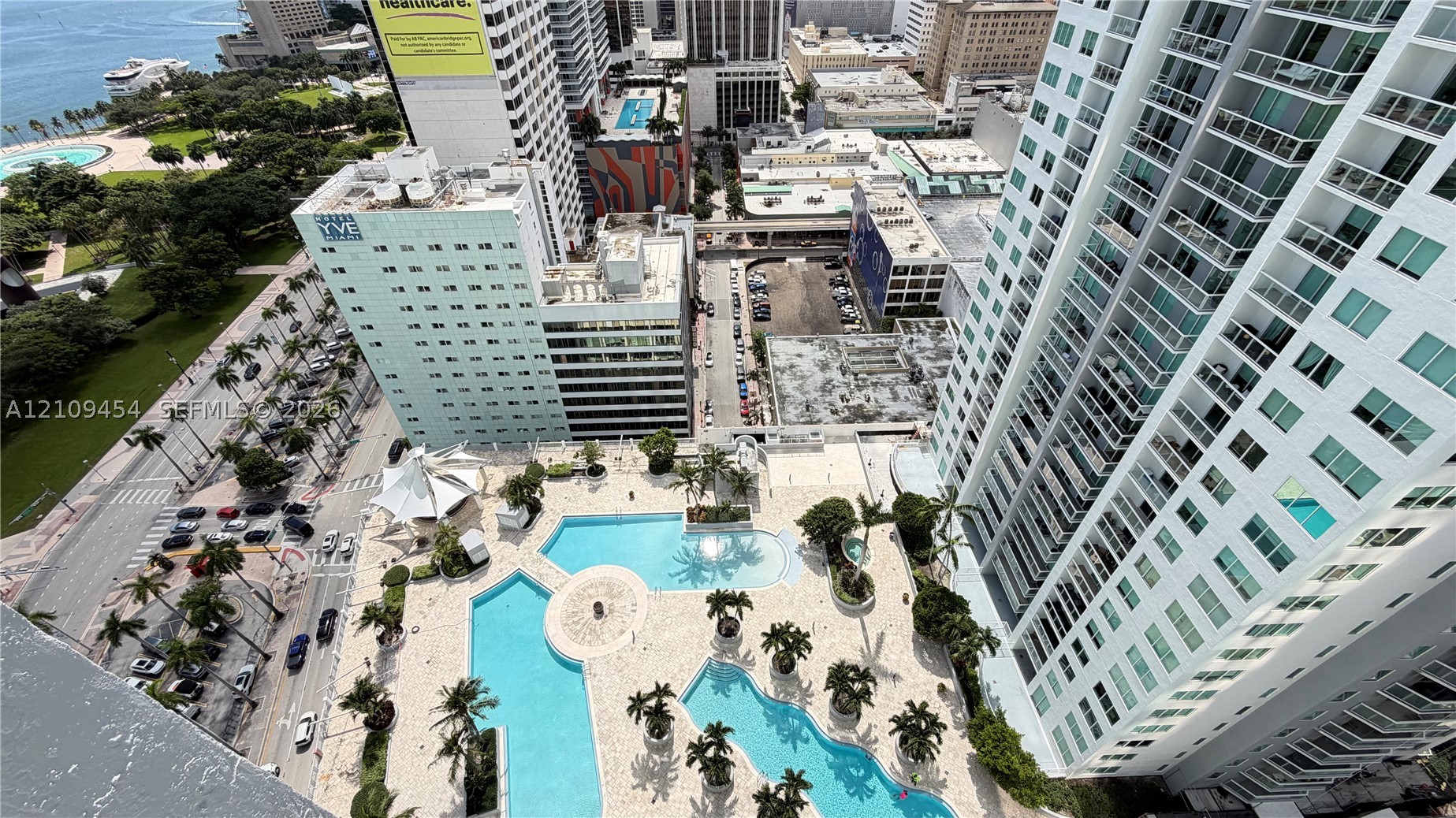 244 Biscayne Blvd #2807, Miami FL 33132