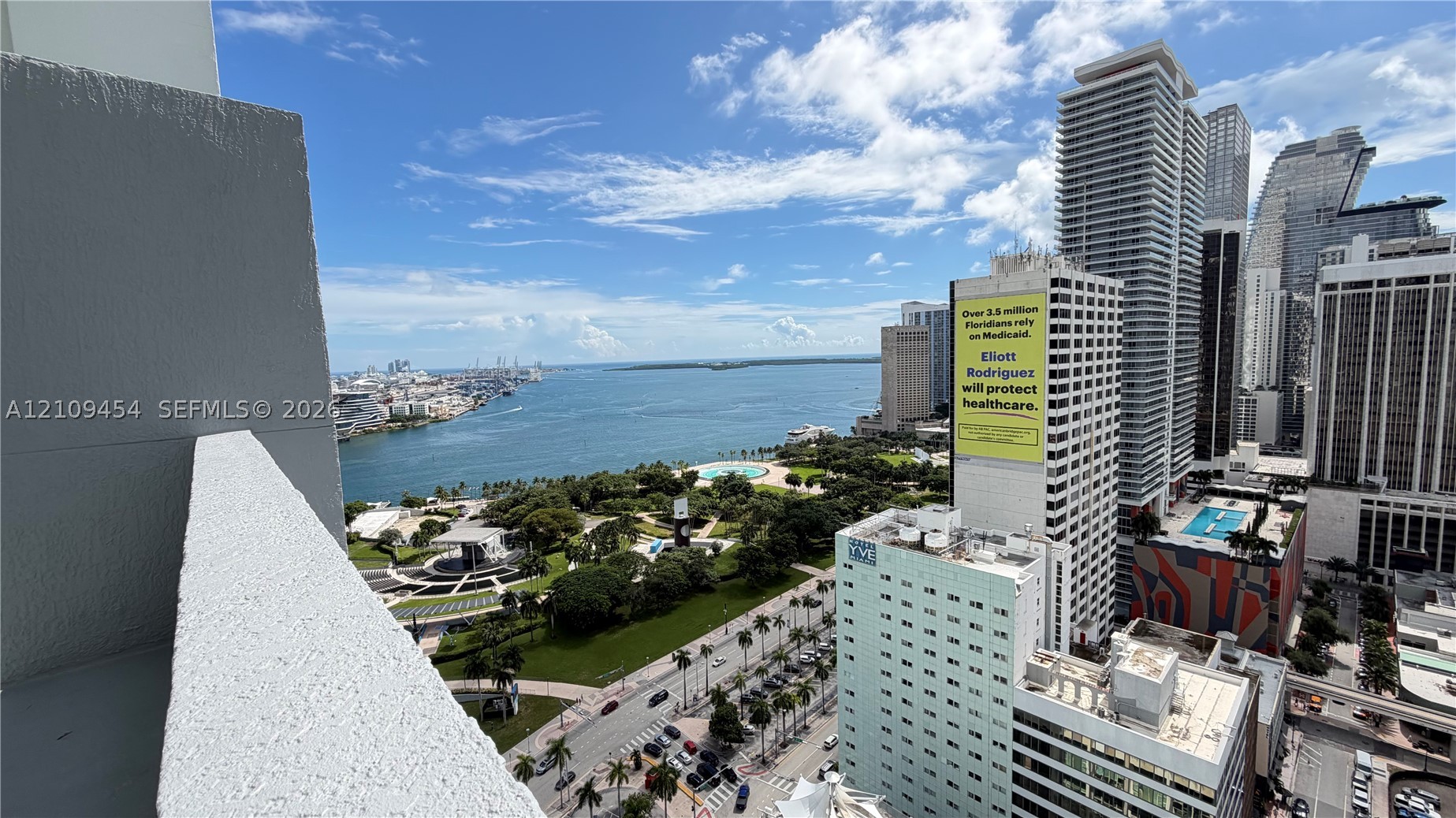 244 Biscayne Blvd #2807, Miami FL 33132