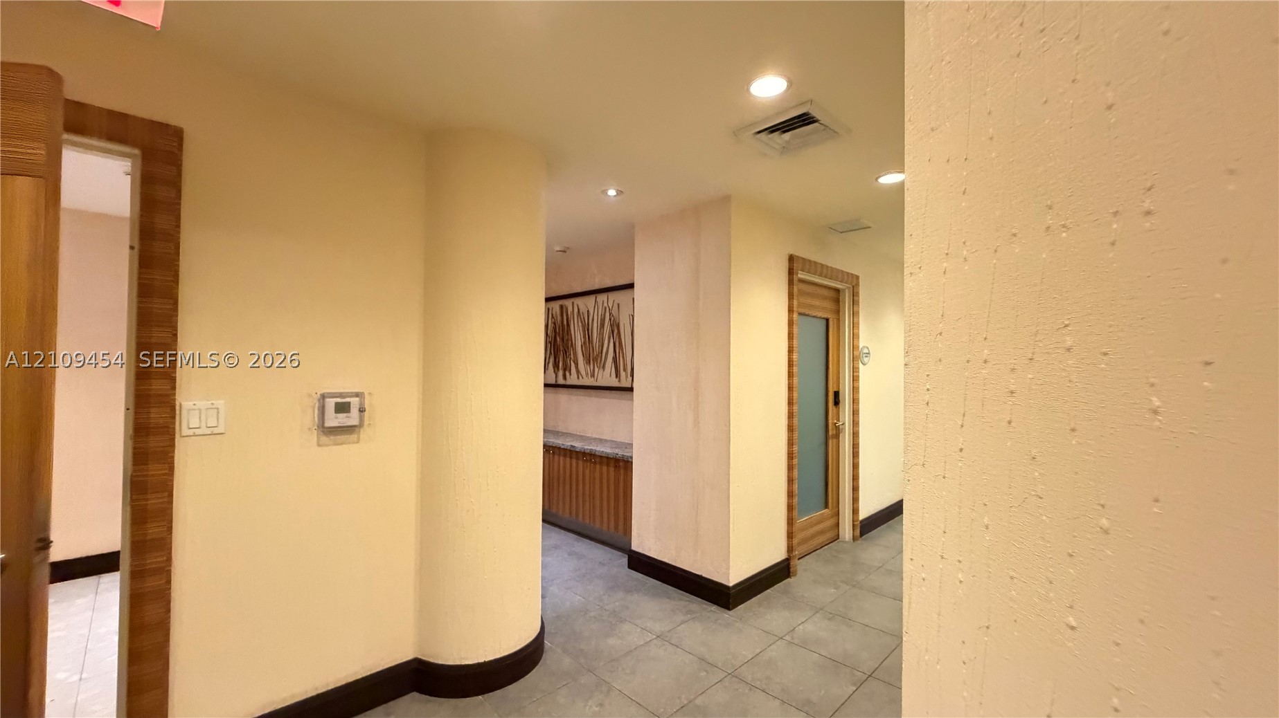 244 Biscayne Blvd #2807, Miami FL 33132