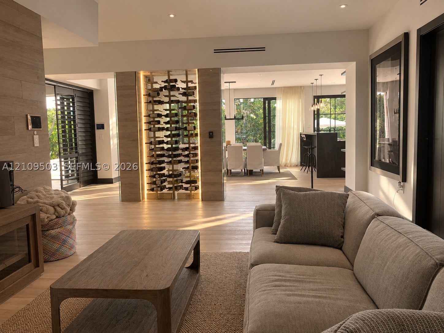 7230 E Lago Dr, Coral Gables FL 33143