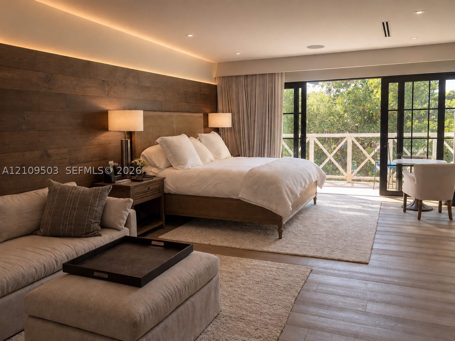 7230 E Lago Dr, Coral Gables FL 33143