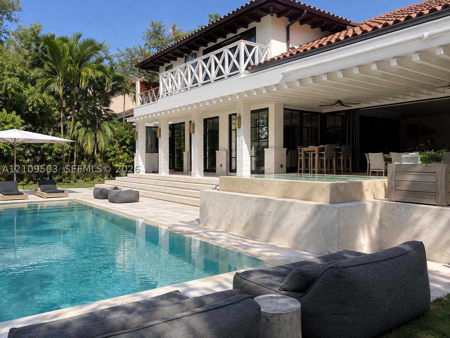 7230 E Lago Dr, Coral Gables FL 33143