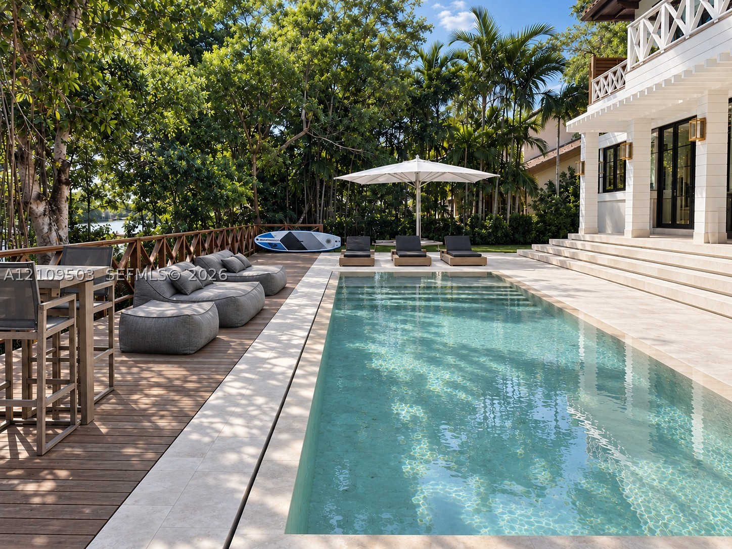7230 E Lago Dr, Coral Gables FL 33143