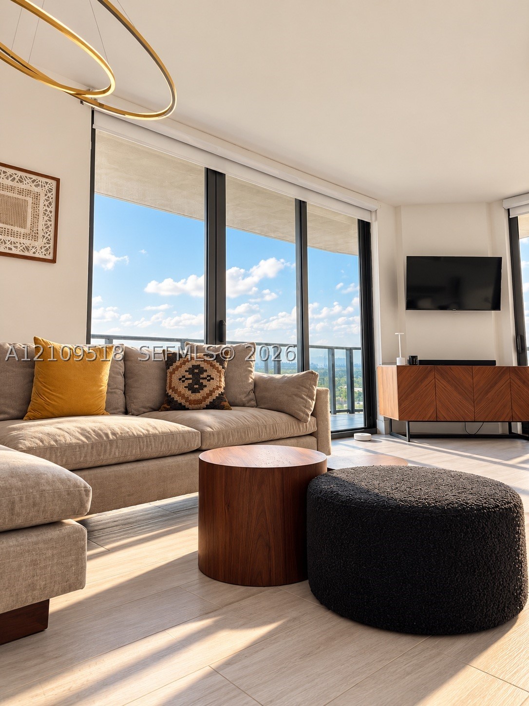 121 NE 34th St #2016, Miami FL 33137