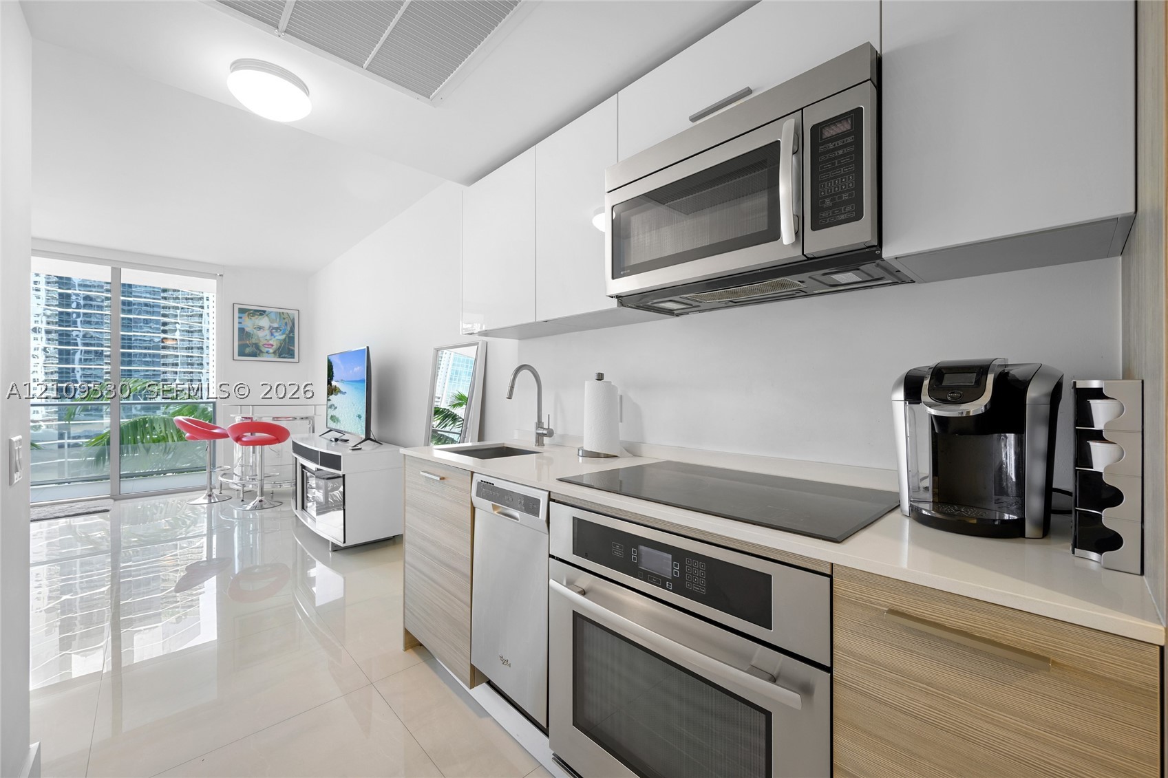 1300 Brickell Bay Dr #1600, Miami FL 33131