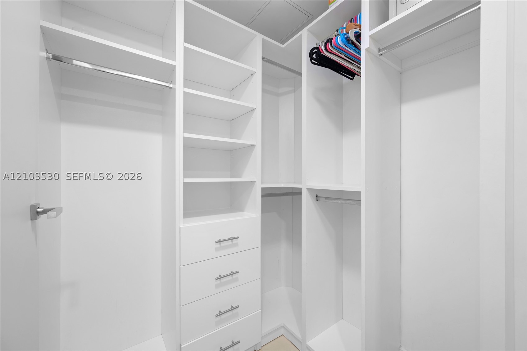 1300 Brickell Bay Dr #1600, Miami FL 33131