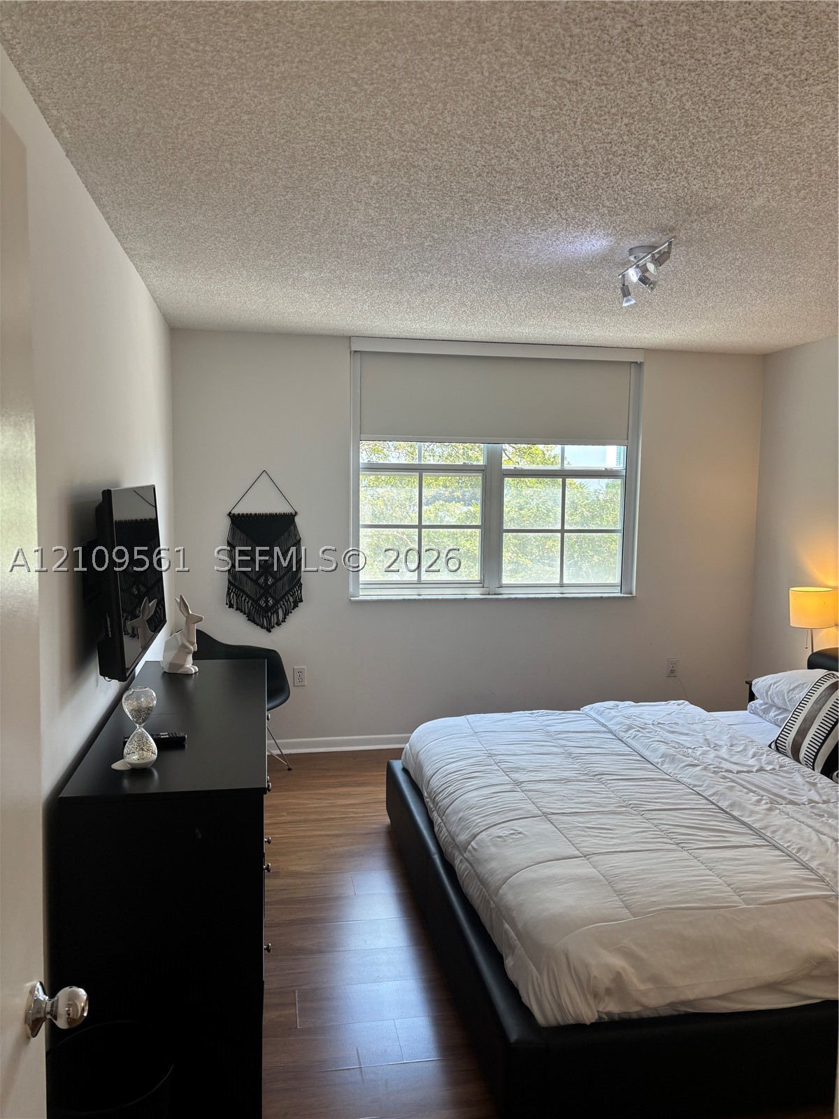 19501 E Country Club Dr #9506, Aventura FL 33180