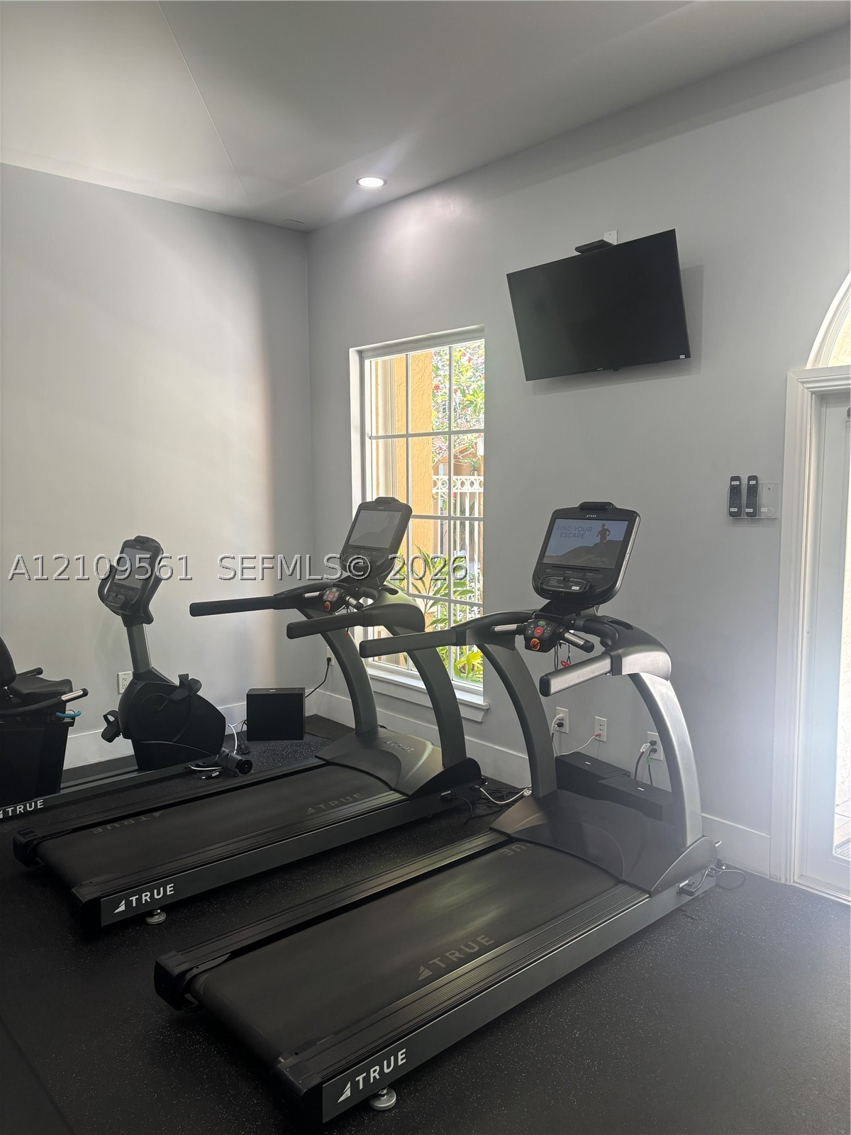 19501 E Country Club Dr #9506, Aventura FL 33180