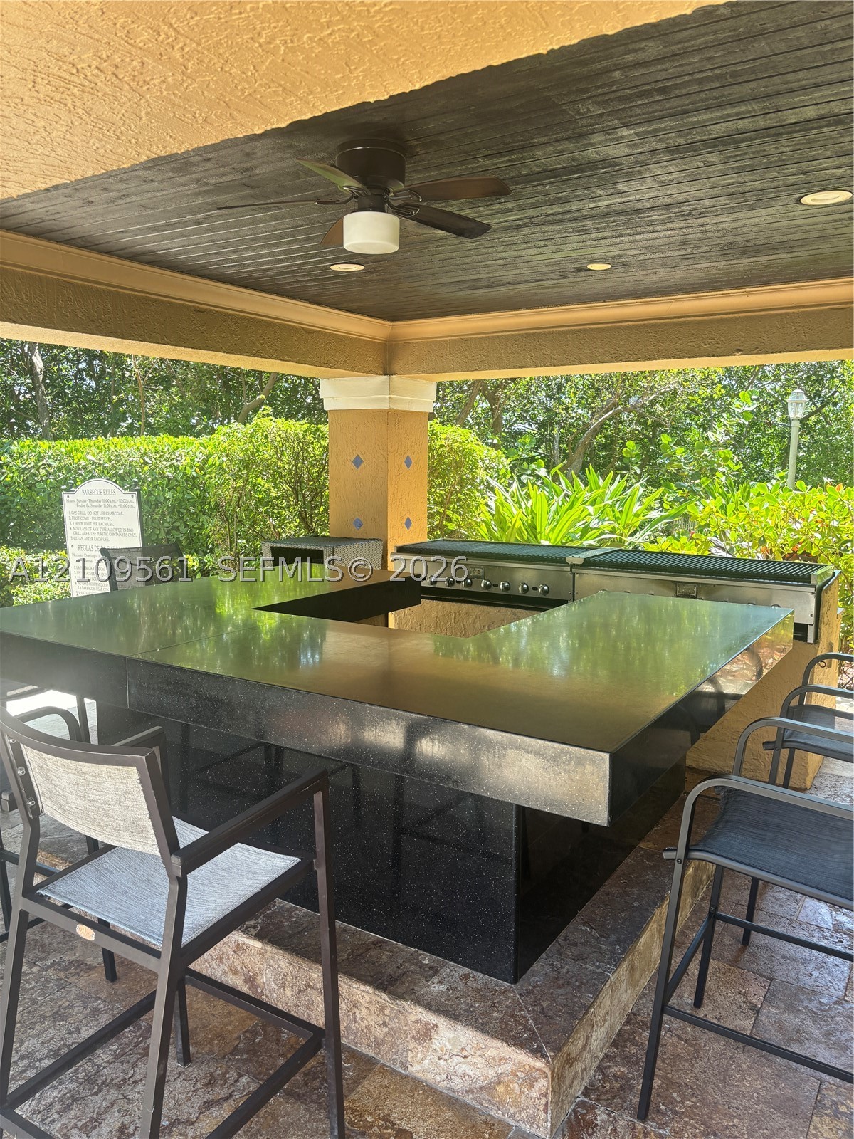 19501 E Country Club Dr #9506, Aventura FL 33180