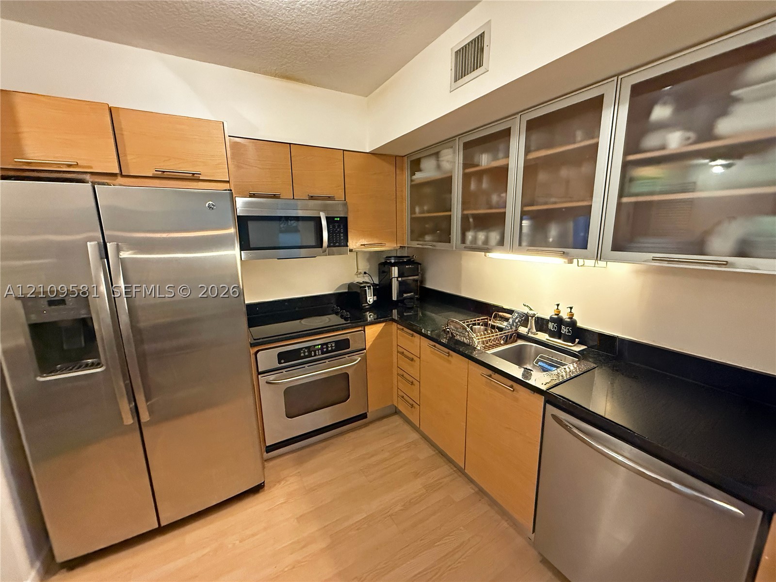 31 SE 5th St #1608, Miami FL 33131