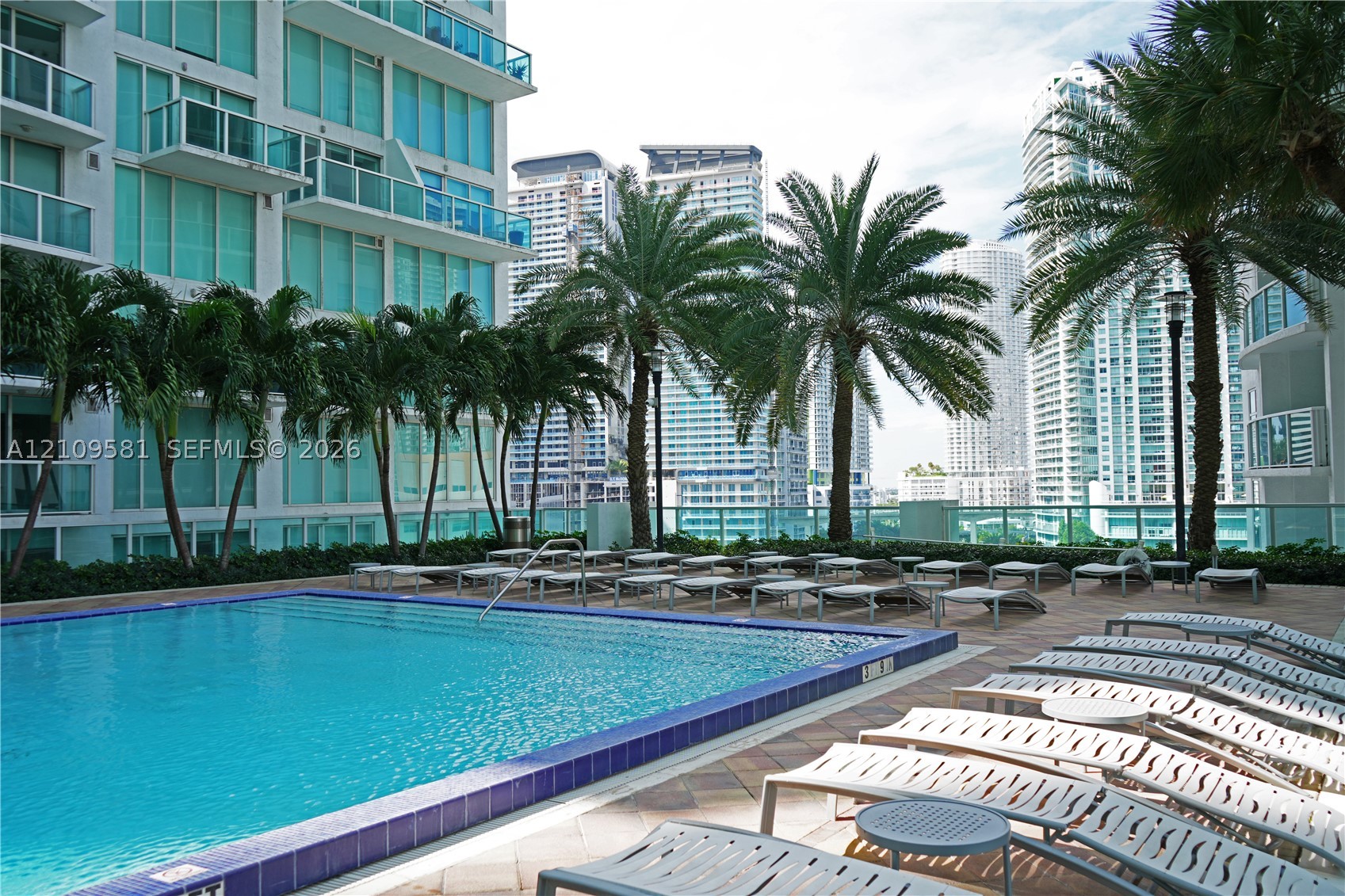 31 SE 5th St #1608, Miami FL 33131