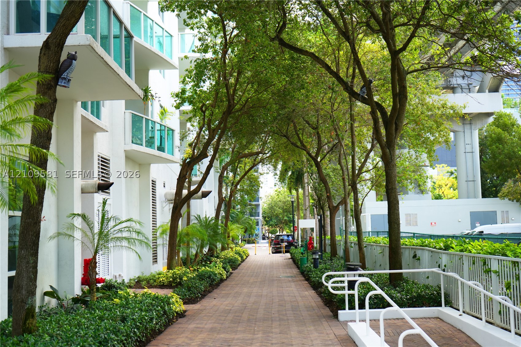 31 SE 5th St #1608, Miami FL 33131