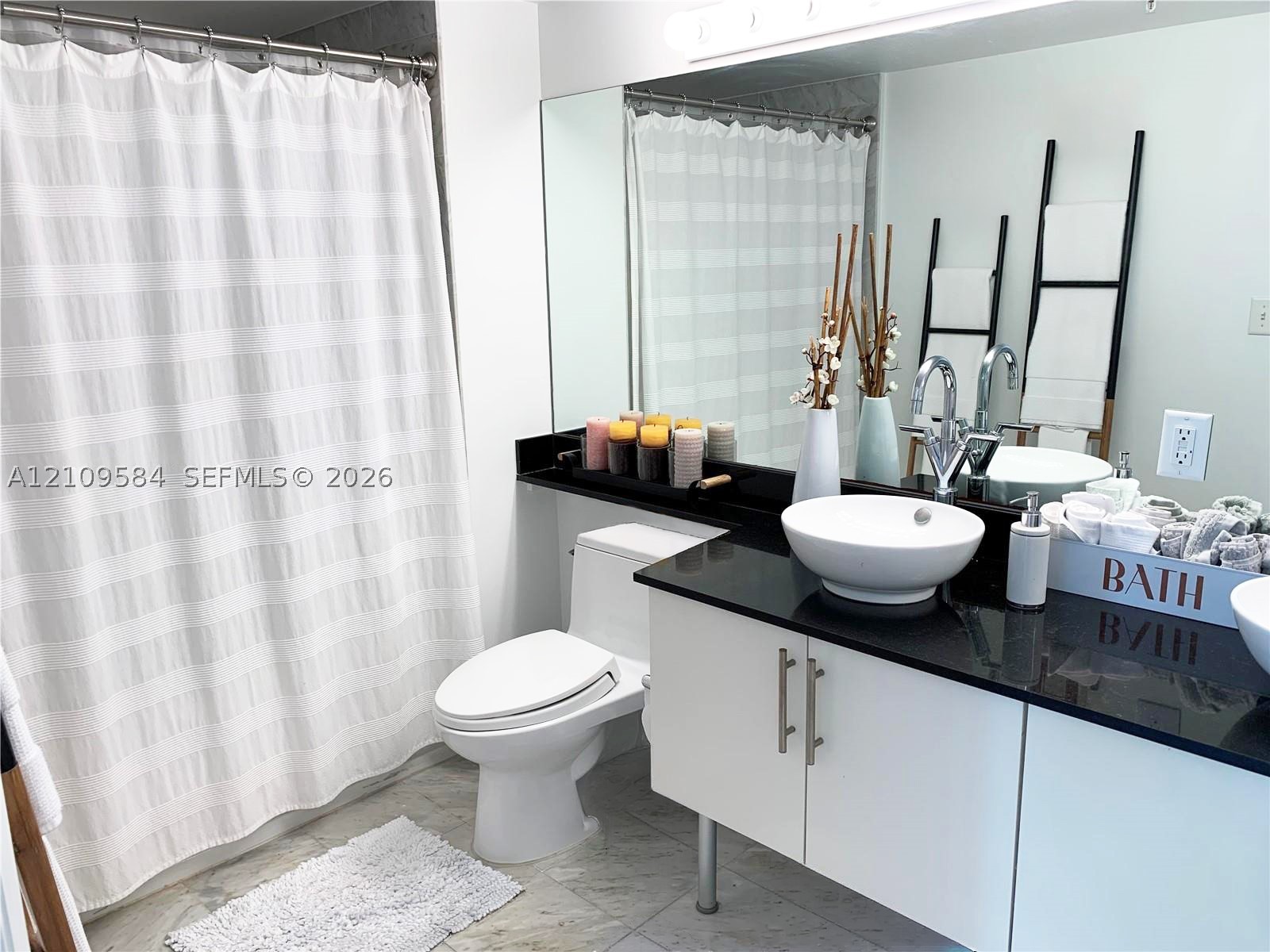 31 SE 5th St #1608, Miami FL 33131