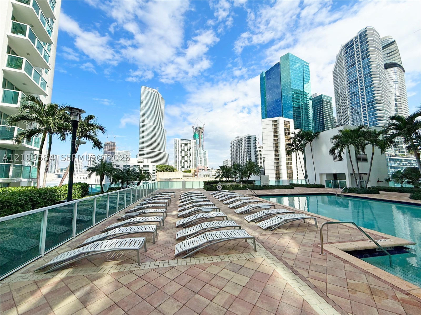 31 SE 5th St #1608, Miami FL 33131