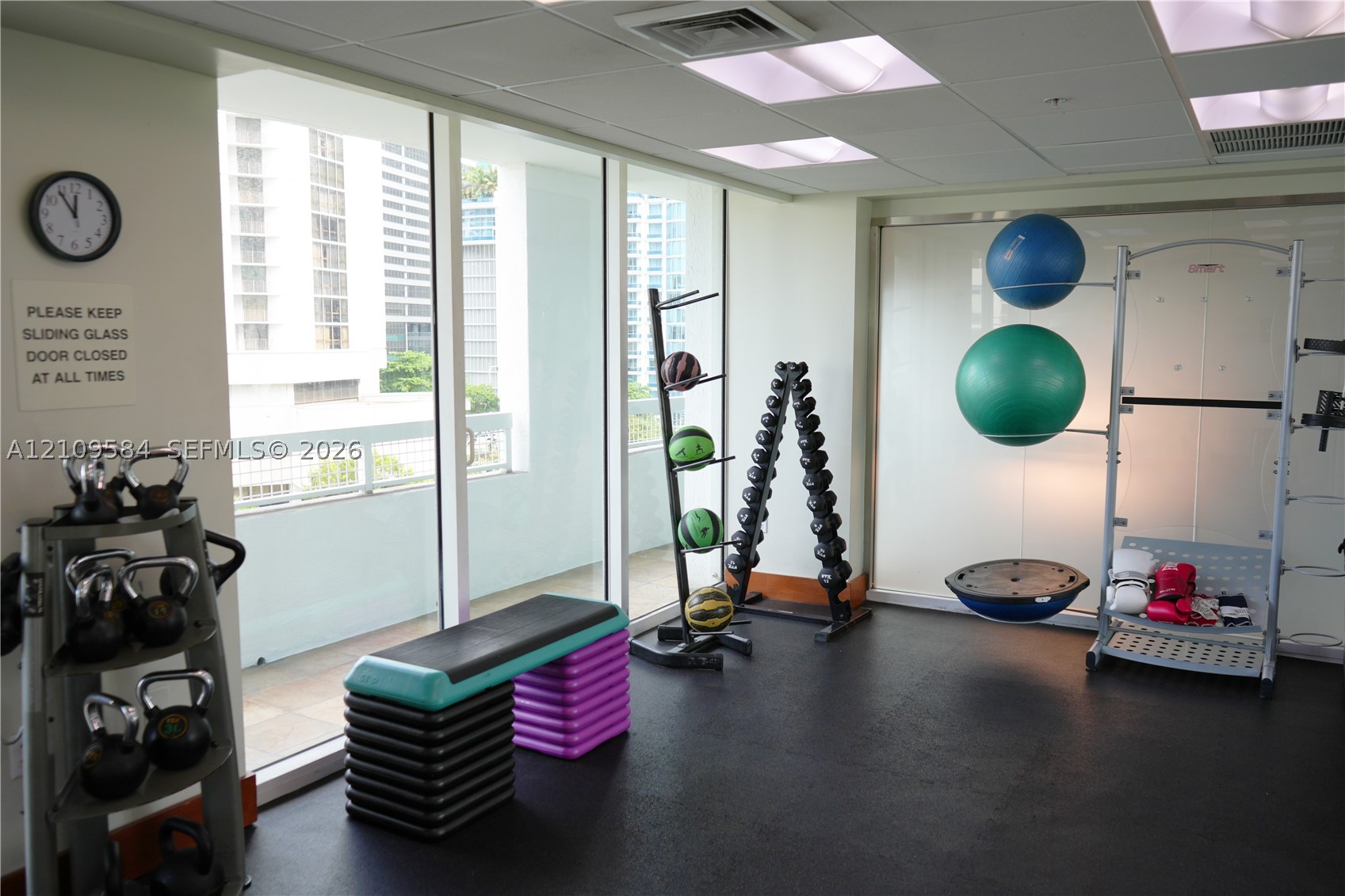 31 SE 5th St #1608, Miami FL 33131