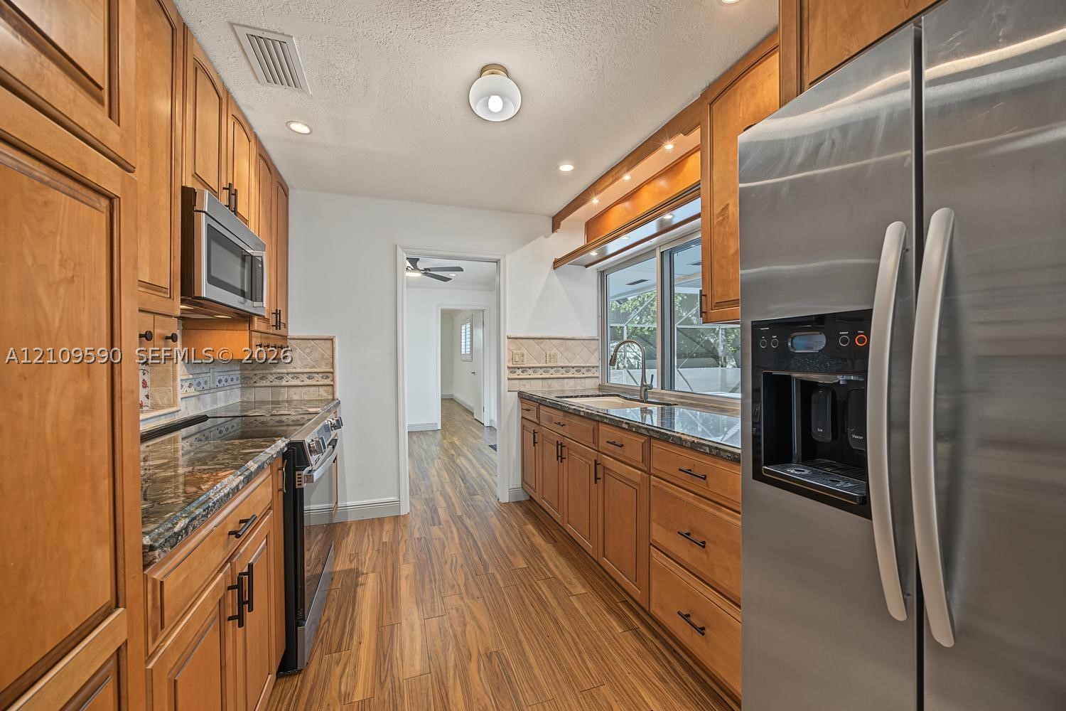 7715 SW 122nd St, Pinecrest FL 33156