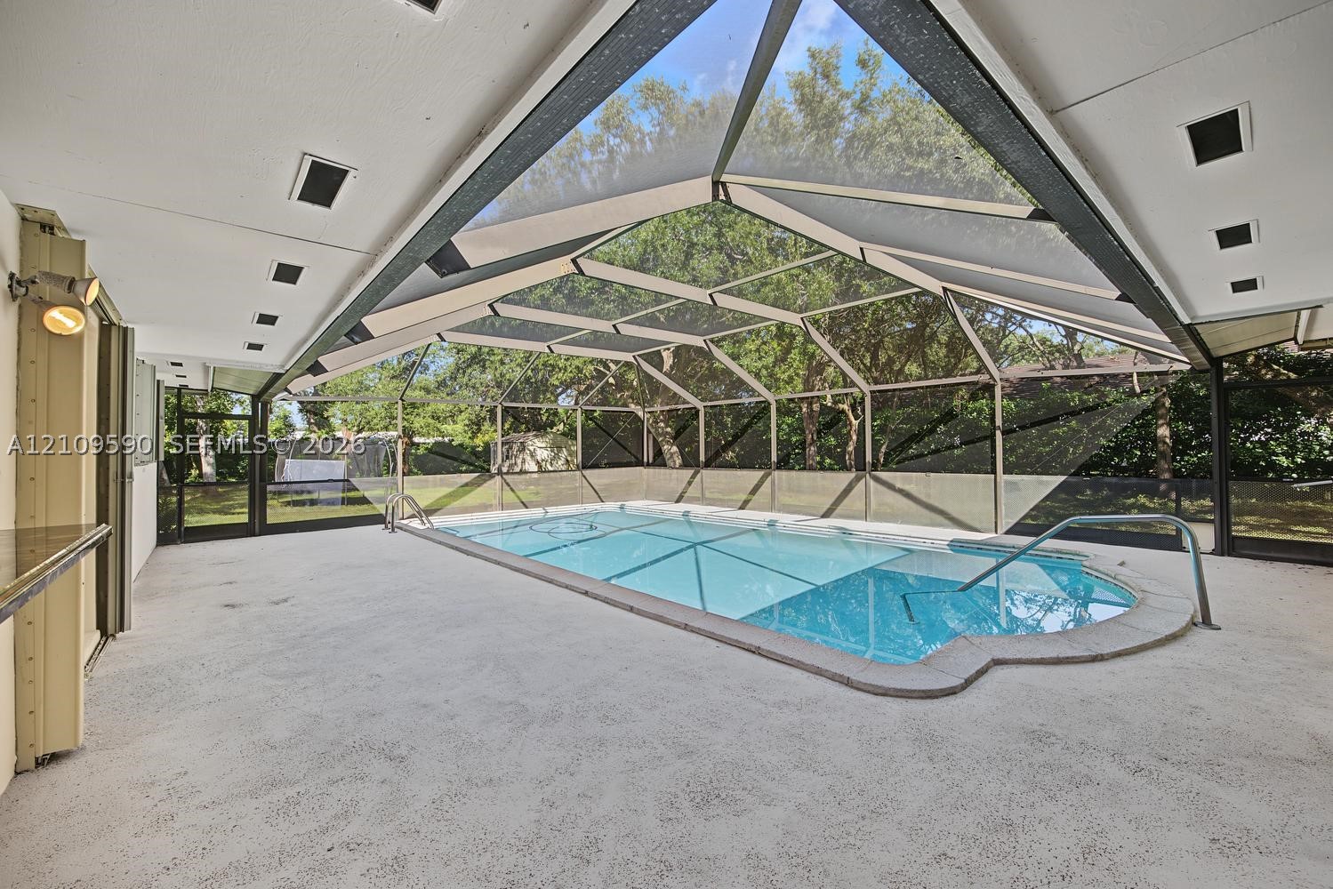 7715 SW 122nd St, Pinecrest FL 33156