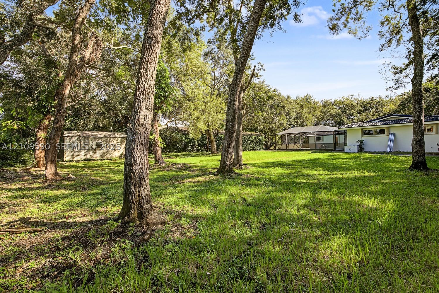 7715 SW 122nd St, Pinecrest FL 33156