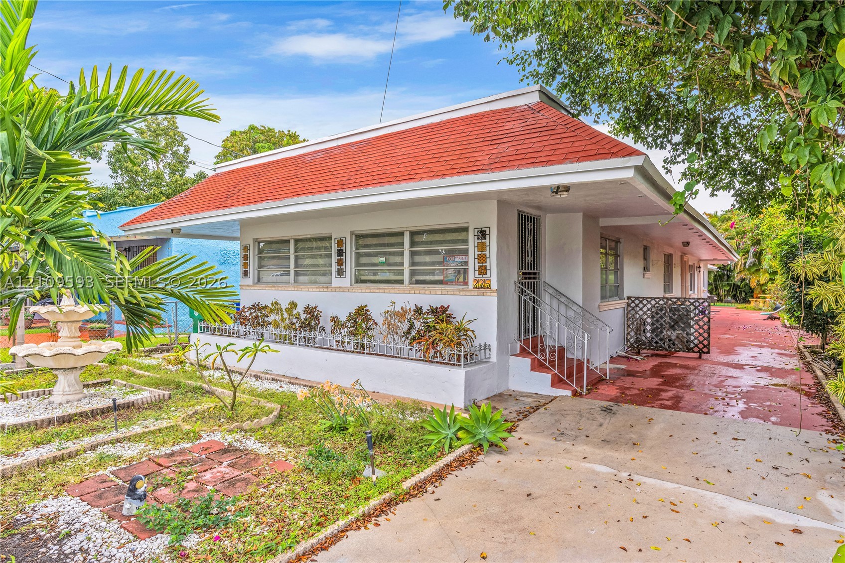 #<MlsListing:0x00007f1bf1b35f10>