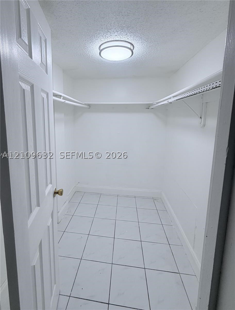 10000 NW 80th Ct #2247, Hialeah Gardens FL 33016