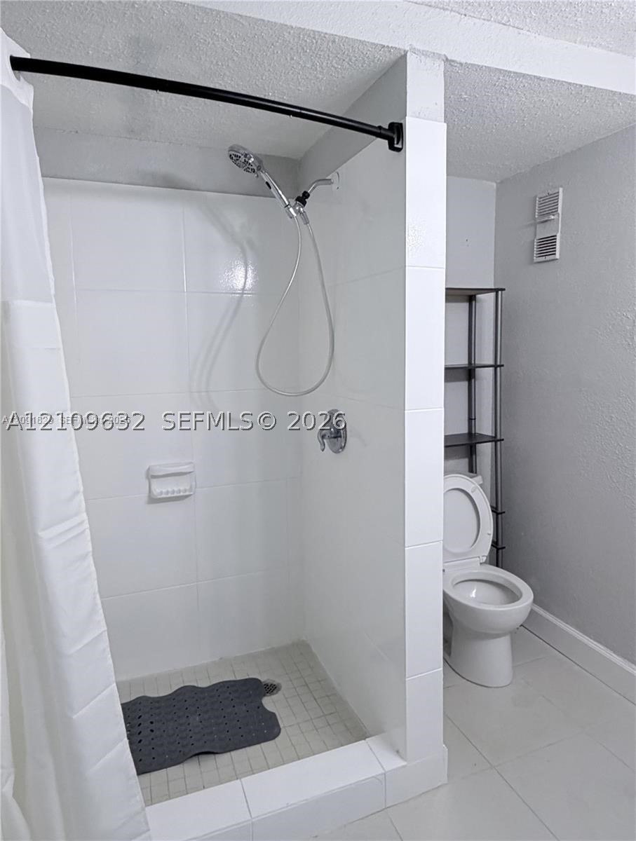 10000 NW 80th Ct #2247, Hialeah Gardens FL 33016